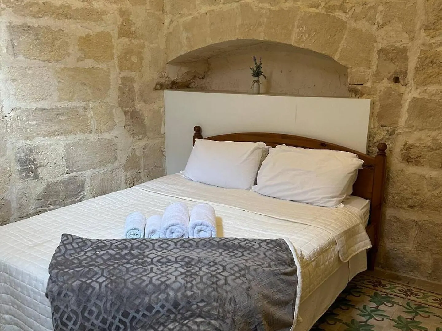 The Gem Farmhouse By Homely Qormi
